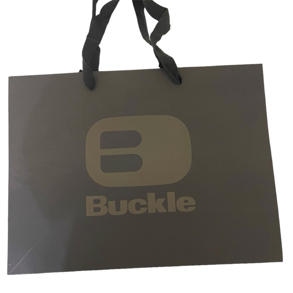 $5 or FREE BUCKLE BRAND SHOPPING BAG
